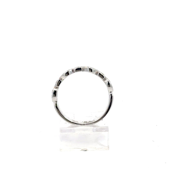 18K Gold Diamond Ring – 30pt, 2.8g
