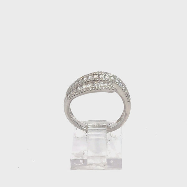 18K Gold Diamond Ring with a Row of Large Diamonds – 85pt, 4.9g